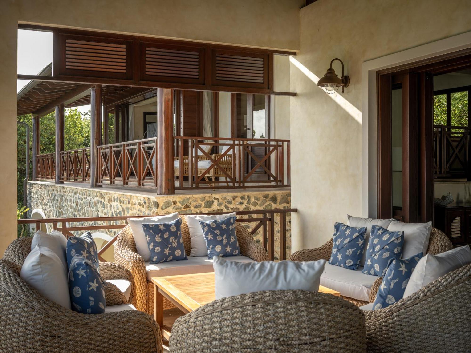 Canouan Estate Resort & Villas Charlestown Exterior photo